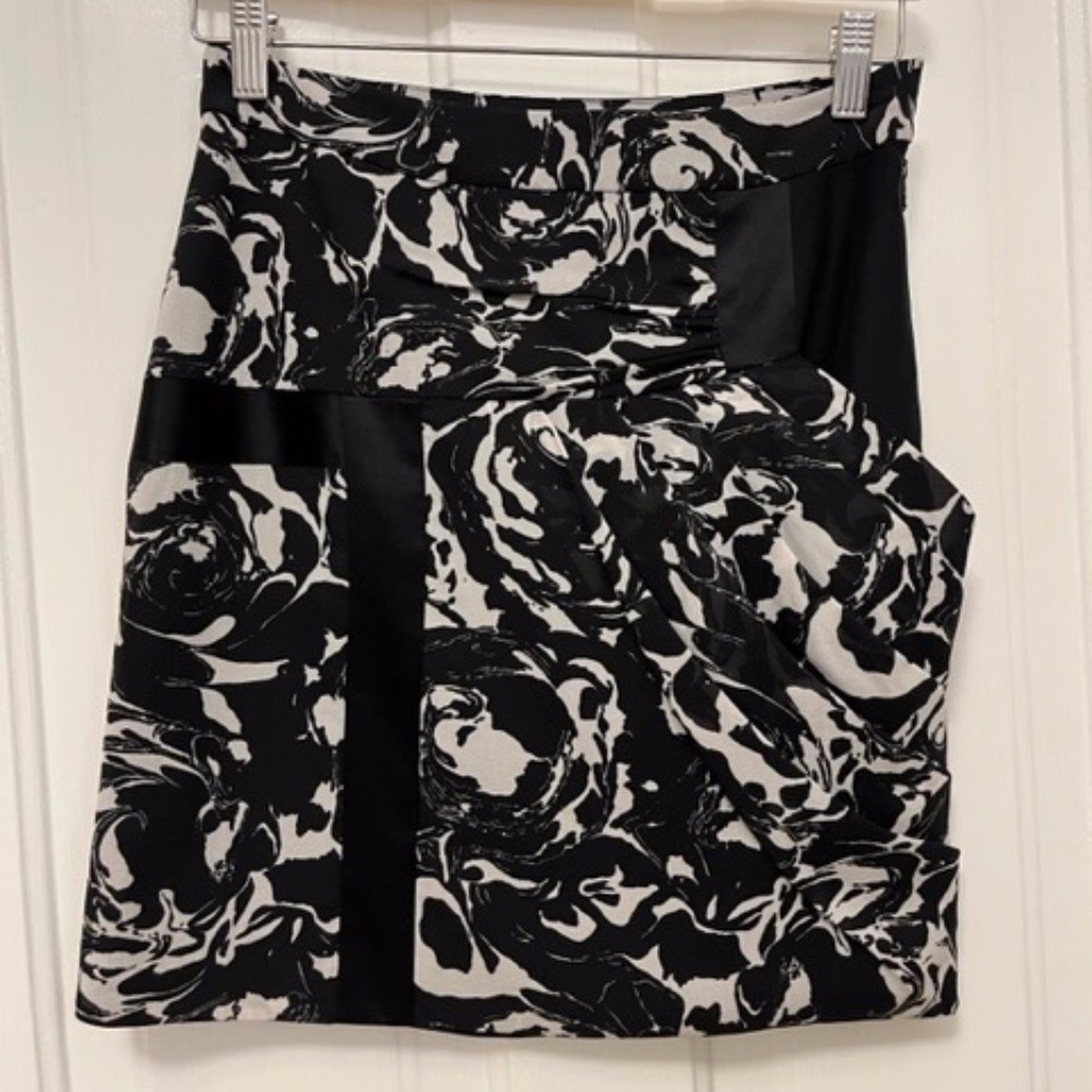 Anthropologie Leifsdottir Black & White Floral Winterbloom Ruffled Silk Skirt